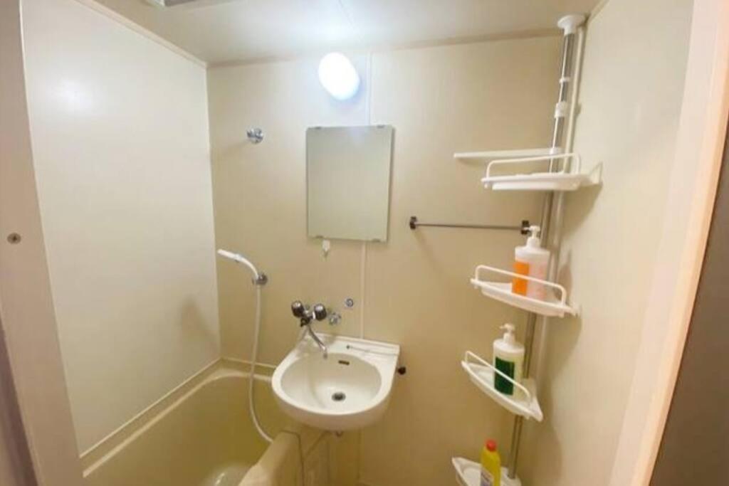 Apartment ラ・ポート空港前107 *